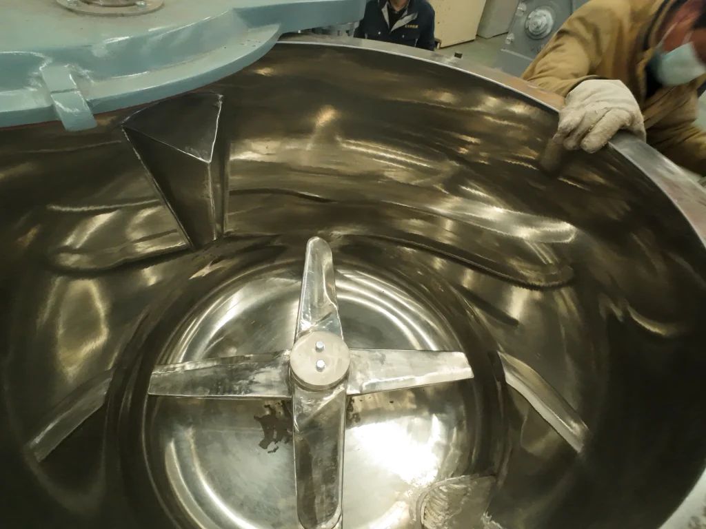 high-speed-mixer-mixing-chamberr and blades